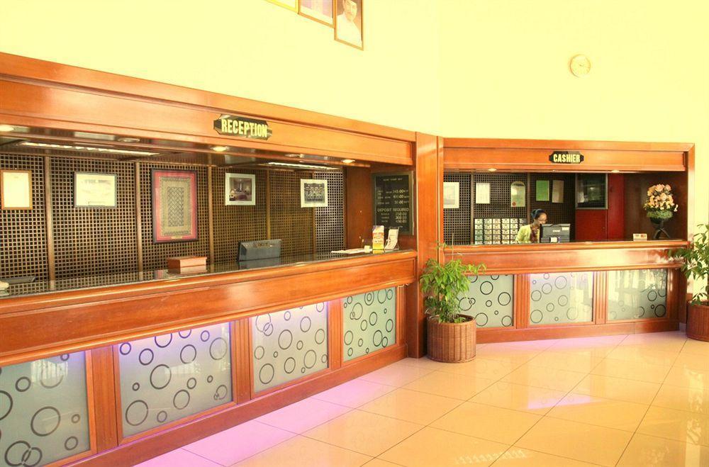 Oyo 89693 Perkasa Hotel Keningau Near Hospital Keningau Exterior foto