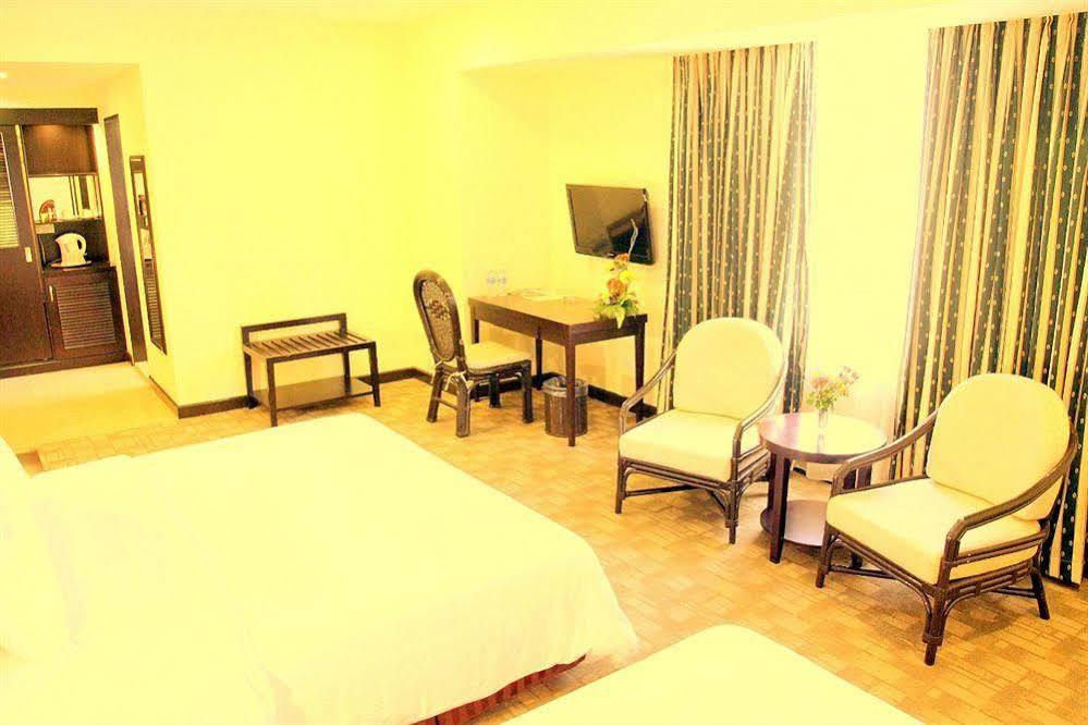 Oyo 89693 Perkasa Hotel Keningau Near Hospital Keningau Exterior foto