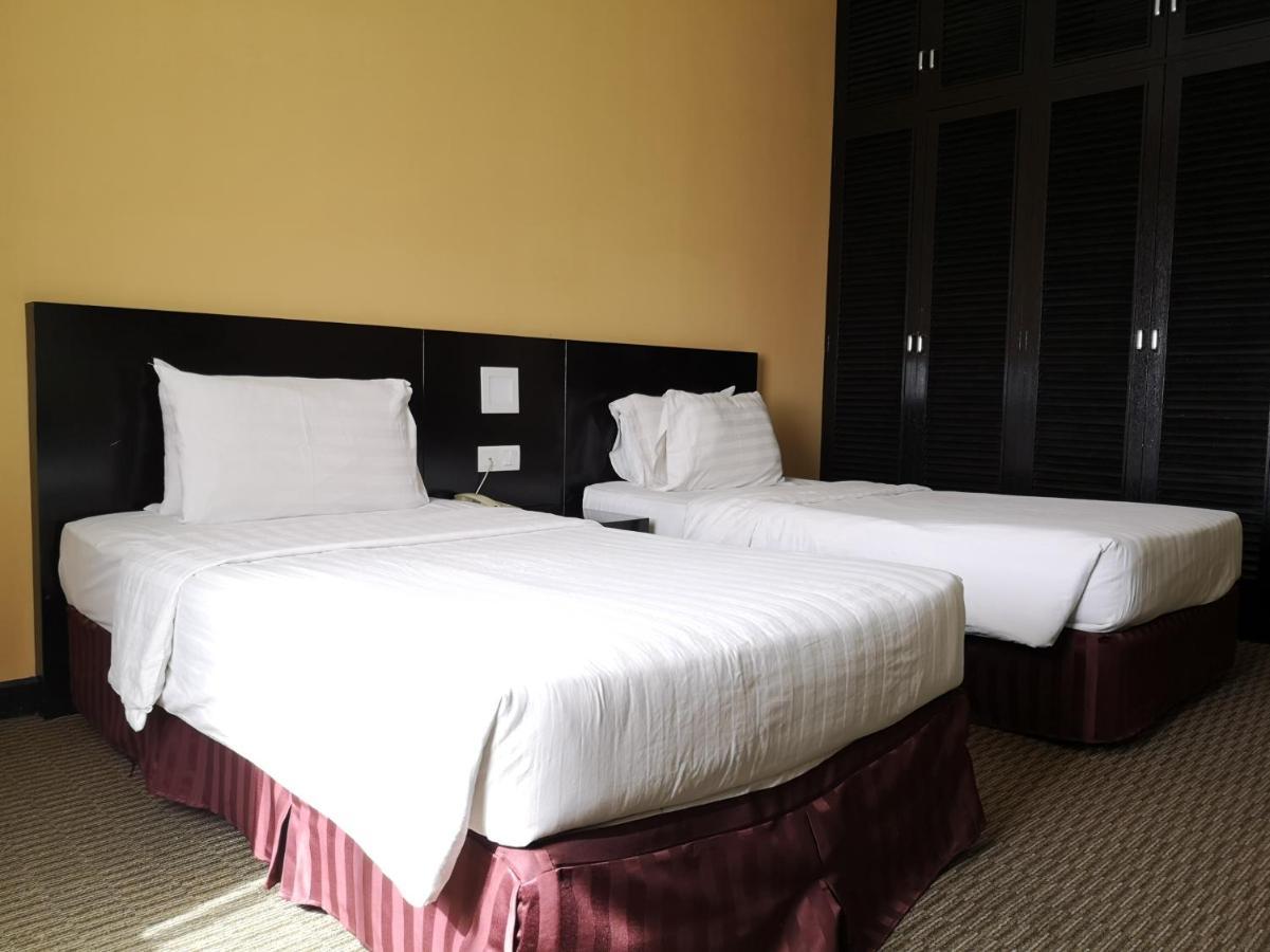 Oyo 89693 Perkasa Hotel Keningau Near Hospital Keningau Exterior foto