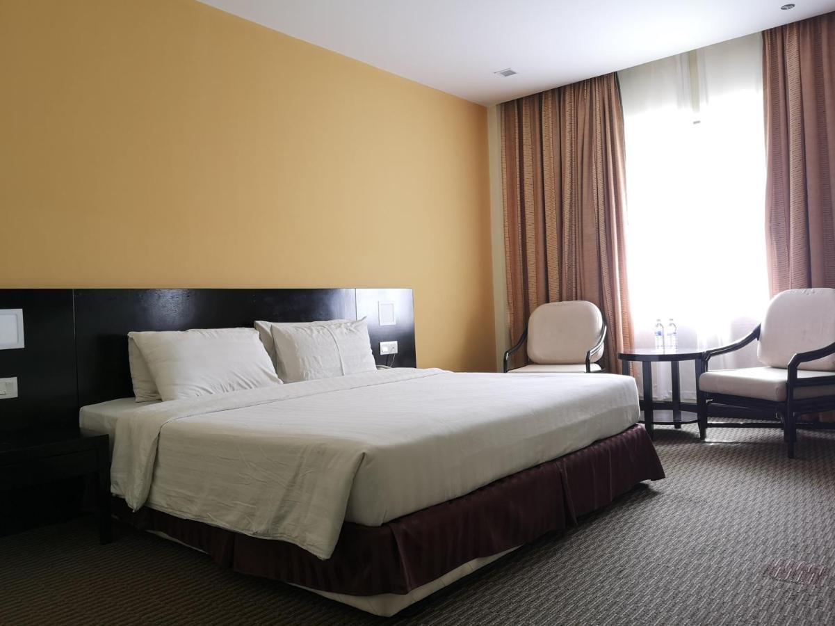 Oyo 89693 Perkasa Hotel Keningau Near Hospital Keningau Exterior foto